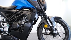 Honda CB125R 4931110