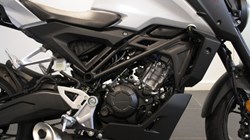 Honda CB125R 4931140