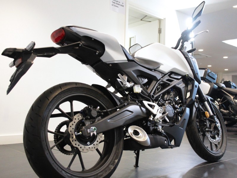  Honda CB125R 4931136