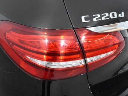 2018 (68) MERCEDES-BENZ C CLASS C220d 4Matic AMG Line Premium 5dr Auto