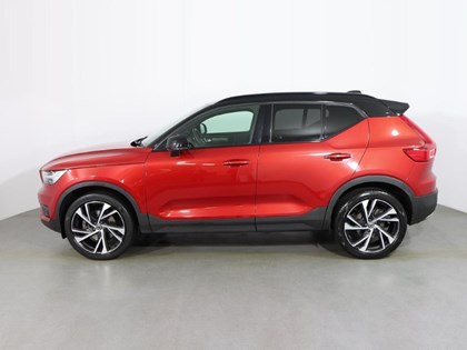 2020 (20) VOLVO XC40 2.0 T4 R DESIGN Pro 5dr Geartronic