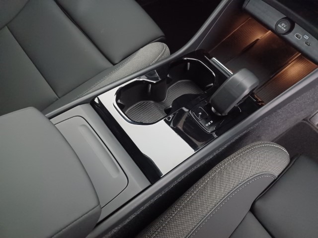 2022 (72) VOLVO XC40 170kW Recharge Plus 69kWh 5dr Auto 2950644