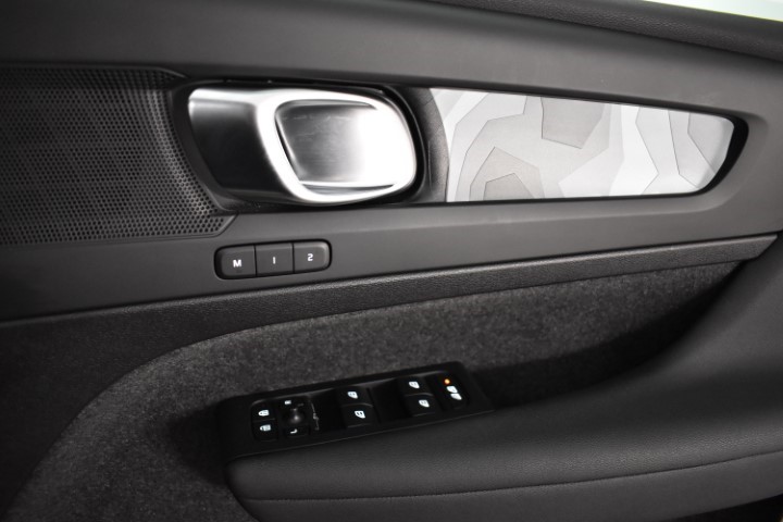 2022 (72) VOLVO XC40 170kW Recharge Plus 69kWh 5dr Auto 2950664