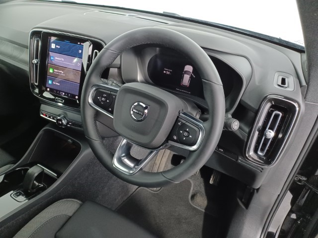 2022 (72) VOLVO XC40 170kW Recharge Plus 69kWh 5dr Auto 2950639