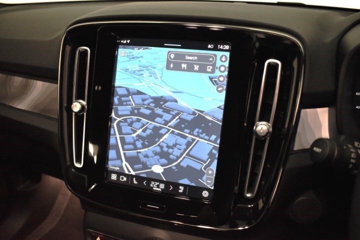 2022 (72) VOLVO XC40 170kW Recharge Plus 69kWh 5dr Auto 2950666