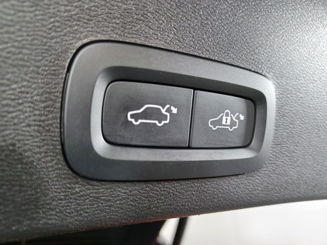 2022 (72) VOLVO XC40 170kW Recharge Plus 69kWh 5dr Auto 2950651