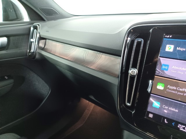 2022 (72) VOLVO XC40 170kW Recharge Plus 69kWh 5dr Auto 2950643