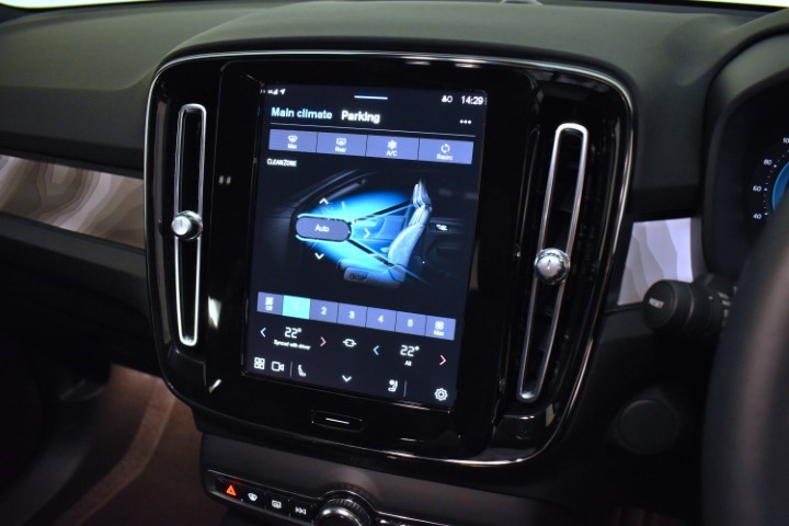 2022 (72) VOLVO XC40 170kW Recharge Plus 69kWh 5dr Auto 2950668