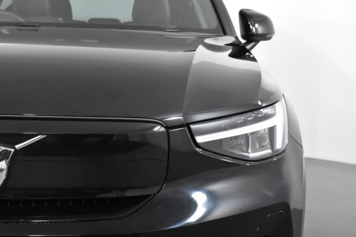 2022 (72) VOLVO XC40 170kW Recharge Plus 69kWh 5dr Auto 2950683