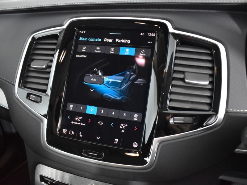 2024 (24) VOLVO XC90 2.0 B5P [250] Plus Dark 5dr AWD Geartronic 3356740