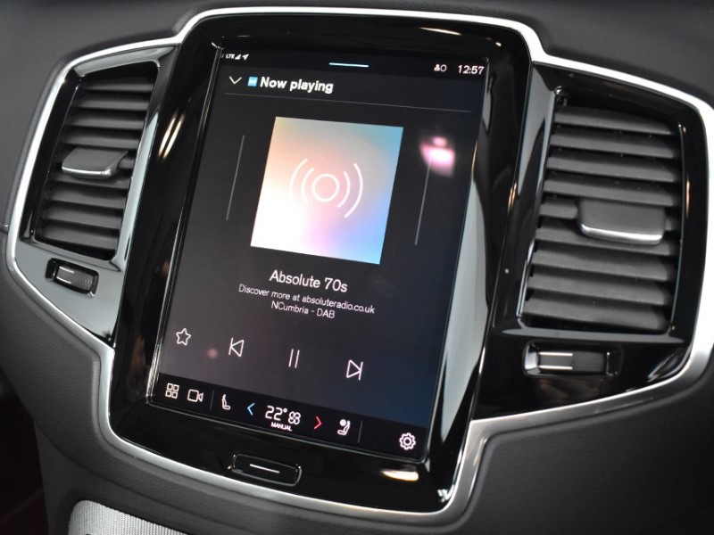 2024 (24) VOLVO XC90 2.0 B5P [250] Plus Dark 5dr AWD Geartronic 3356738