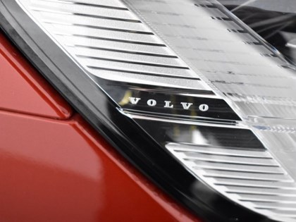 2020 (70) VOLVO S60 2.0 T5 R DESIGN Plus 4dr Auto