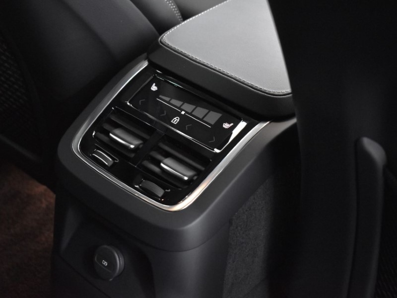 2024 (24) VOLVO XC90 2.0 T8 [455] RC PHEV Ultimate Dark 5dr AWD Gtron 3497150