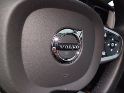 2023 (23) VOLVO XC60 2.0 B4D Plus Dark 5dr AWD Geartronic