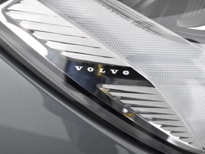 2023 (23) VOLVO XC60 2.0 B5P Plus Dark 5dr AWD Geartronic