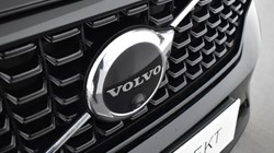 2023 (23) VOLVO XC40 2.0 B3P Plus Dark 5dr Auto 3054980