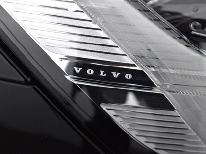 2019 (19) VOLVO S60 2.0 T5 R DESIGN Edition 4dr Auto