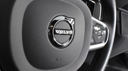 2021 (70) VOLVO XC60 2.0 T8 Recharge PHEV R DESIGN Pro 5dr AWD Auto 3066758