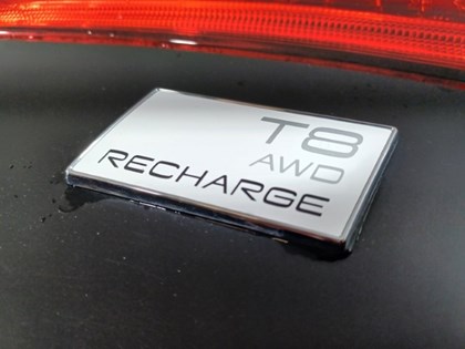 2021 (70) VOLVO XC60 2.0 T8 Recharge PHEV R DESIGN Pro 5dr AWD Auto
