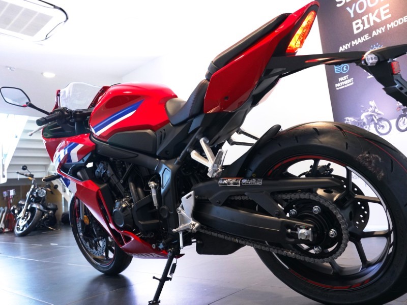  Honda CBR650R E-Clutch 5243745