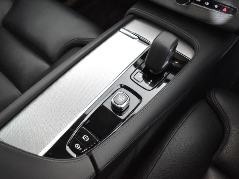 2022 (72) VOLVO XC90 2.0 B5P [250] Core 5dr AWD Geartronic 3282043