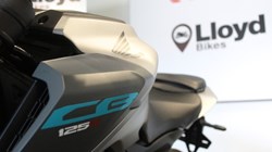 Honda CB125R 5317960