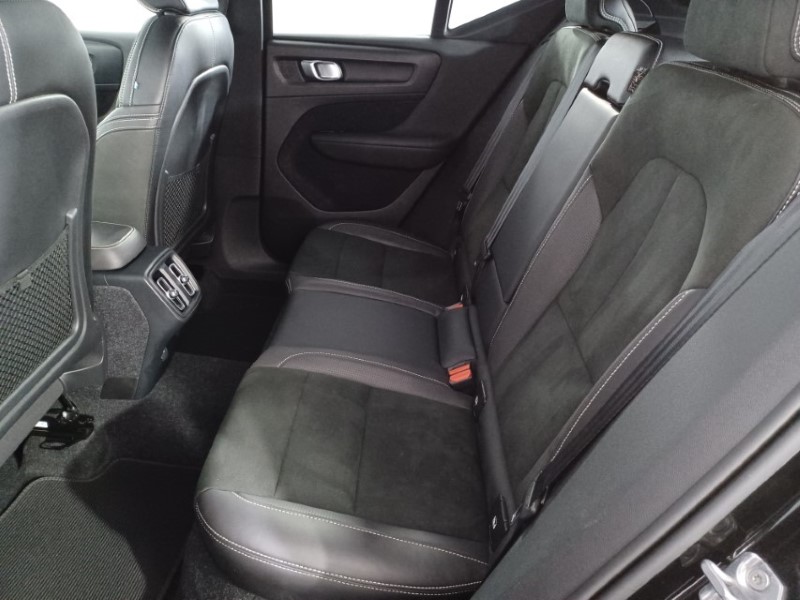 2018 (68) VOLVO XC40 2.0 T4 R DESIGN 5dr AWD Geartronic 3378619