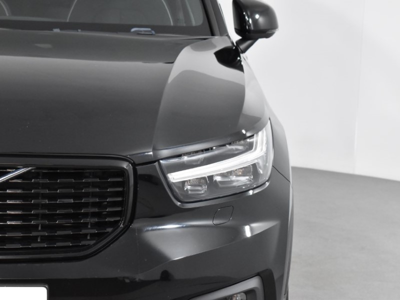 2018 (68) VOLVO XC40 2.0 T4 R DESIGN 5dr AWD Geartronic 3378643