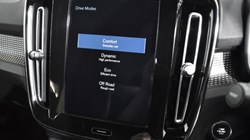 2018 (68) VOLVO XC40 2.0 T4 R DESIGN 5dr AWD Geartronic 3378626