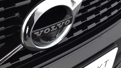 2018 (68) VOLVO XC40 2.0 T4 R DESIGN 5dr AWD Geartronic 3378642