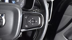 2018 (68) VOLVO XC40 2.0 T4 R DESIGN 5dr AWD Geartronic 3378633