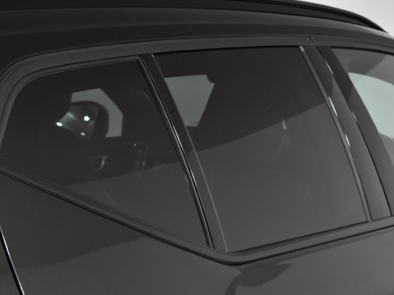 2018 (68) VOLVO XC40 2.0 T4 R DESIGN 5dr AWD Geartronic 3378640