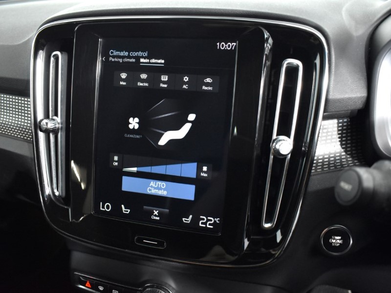 2018 (68) VOLVO XC40 2.0 T4 R DESIGN 5dr AWD Geartronic 3378625