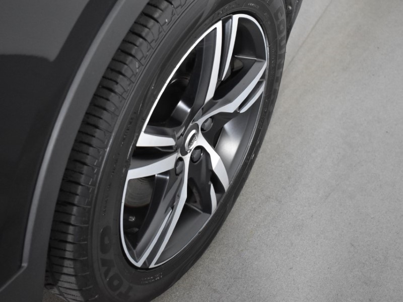 2018 (68) VOLVO XC40 2.0 T4 R DESIGN 5dr AWD Geartronic 3378636