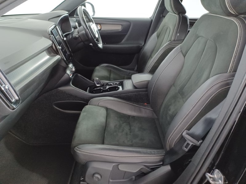 2018 (68) VOLVO XC40 2.0 T4 R DESIGN 5dr AWD Geartronic 3378615