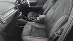 2018 (68) VOLVO XC40 2.0 T4 R DESIGN 5dr AWD Geartronic 3378615