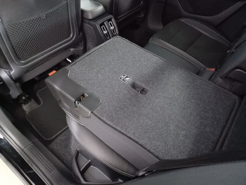 2018 (68) VOLVO XC40 2.0 T4 R DESIGN 5dr AWD Geartronic 3378620