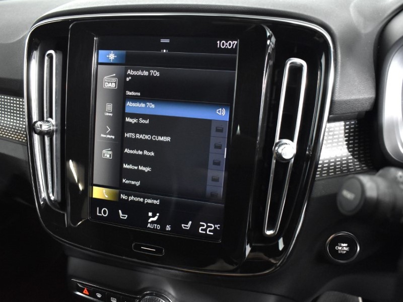 2018 (68) VOLVO XC40 2.0 T4 R DESIGN 5dr AWD Geartronic 3378623