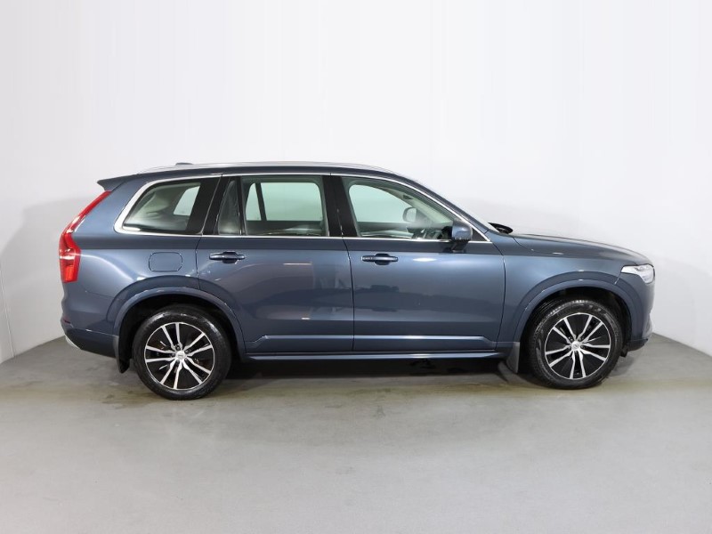 2022 (22) VOLVO XC90 2.0 B5P [250] Momentum 5dr AWD Gtron 3365567