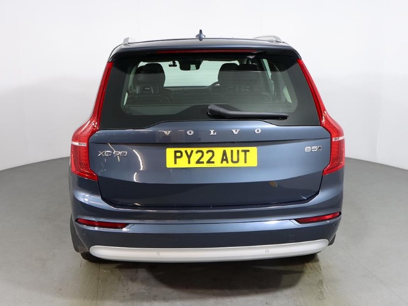 2022 (22) VOLVO XC90 2.0 B5P [250] Momentum 5dr AWD Gtron 3365566