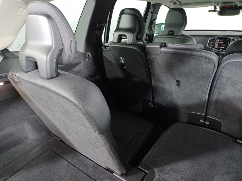 2022 (22) VOLVO XC90 2.0 B5P [250] Momentum 5dr AWD Gtron 3365587