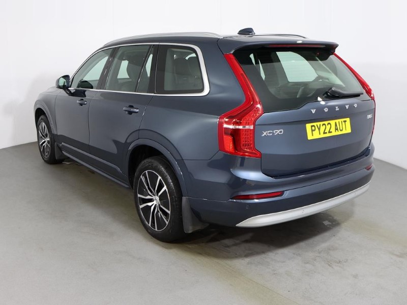 2022 (22) VOLVO XC90 2.0 B5P [250] Momentum 5dr AWD Gtron 3365570