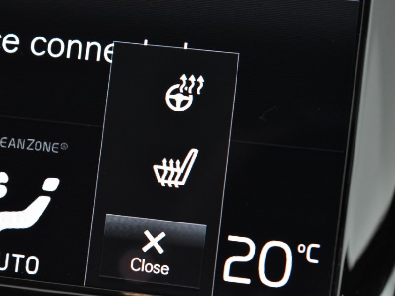 2022 (22) VOLVO XC90 2.0 B5P [250] Momentum 5dr AWD Gtron 3365602