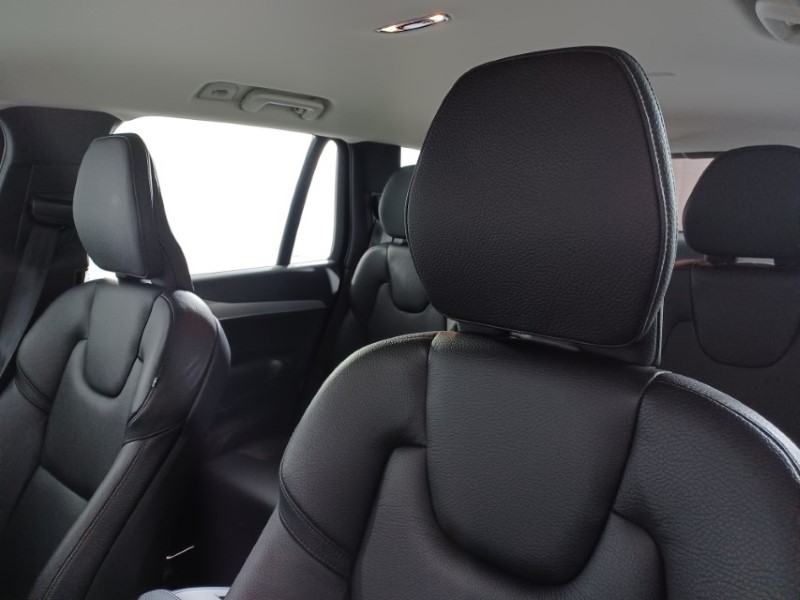 2022 (22) VOLVO XC90 2.0 B5P [250] Momentum 5dr AWD Gtron 3365592