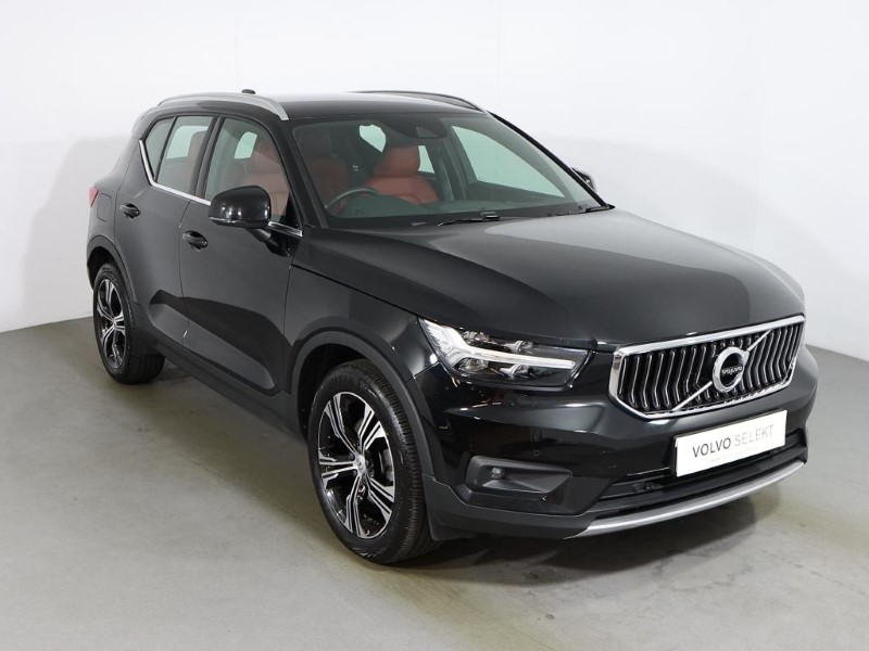 Used 2021 VOLVO XC40 2.0 B4P Inscription Pro 5dr Auto Onyx Black