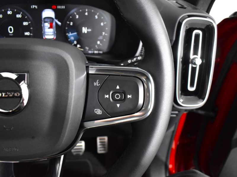 2021 (21) VOLVO XC40 1.5 T3 [163] R DESIGN 5dr 3429578