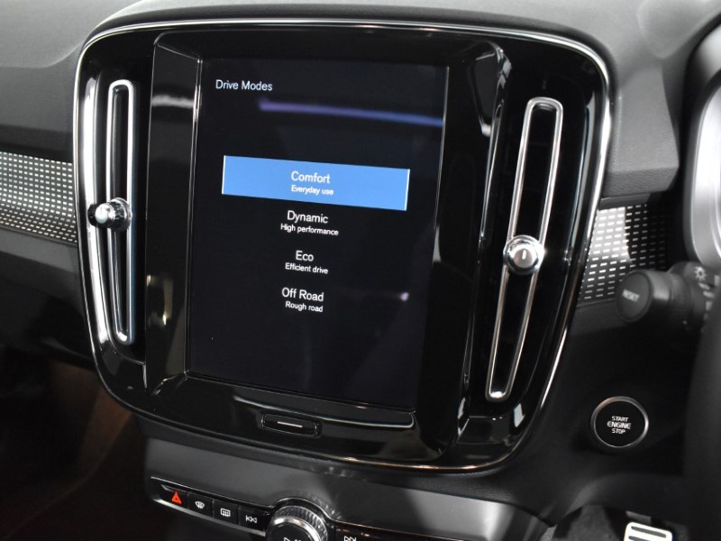 2021 (21) VOLVO XC40 1.5 T3 [163] R DESIGN 5dr 3429571