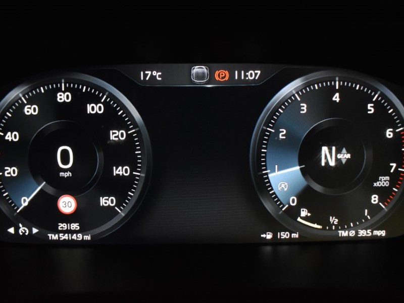 2021 (21) VOLVO XC40 1.5 T3 [163] R DESIGN 5dr 3429567