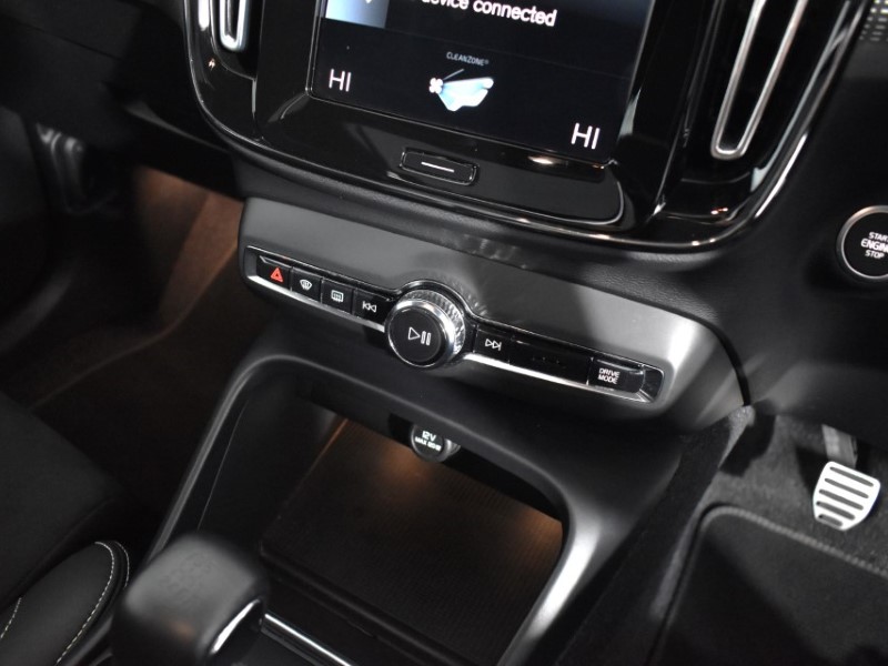 2021 (21) VOLVO XC40 1.5 T3 [163] R DESIGN 5dr 3429575