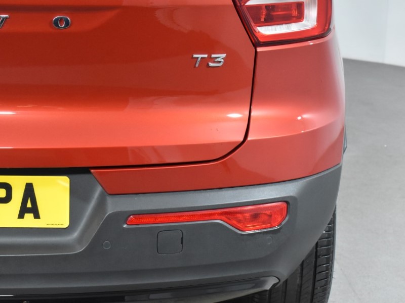 2021 (21) VOLVO XC40 1.5 T3 [163] R DESIGN 5dr 3429583